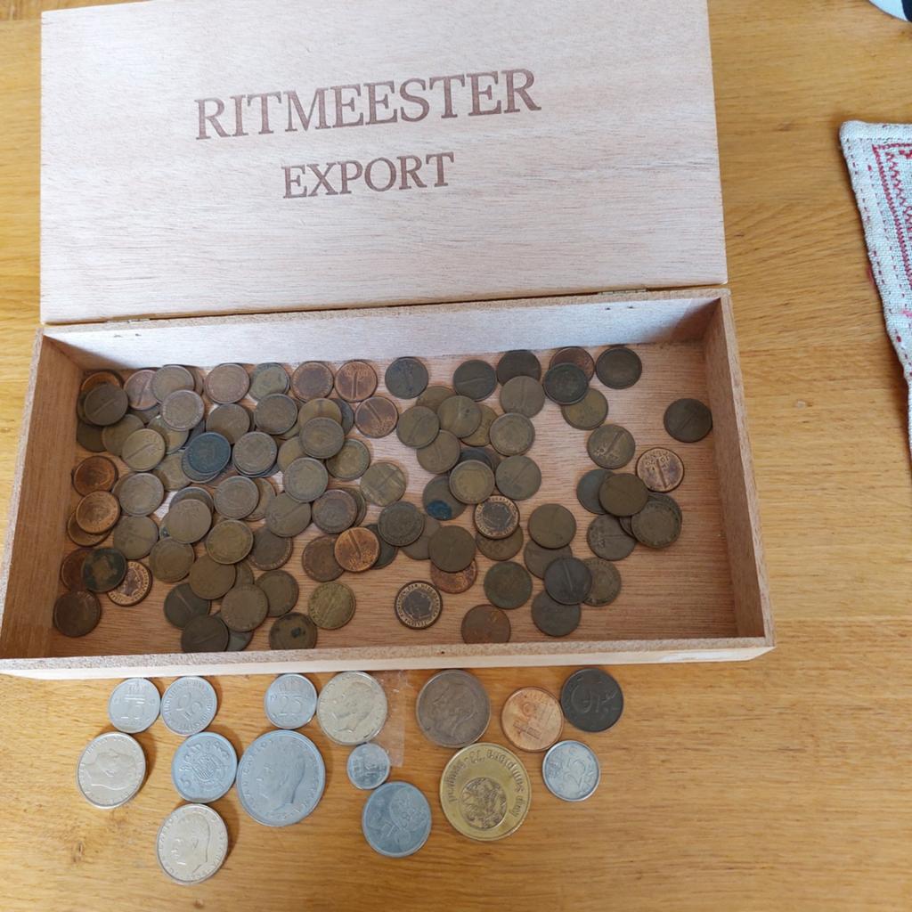 Verzameling diverse munten in houten kistje, Ophalen of Verzenden, Overige typen