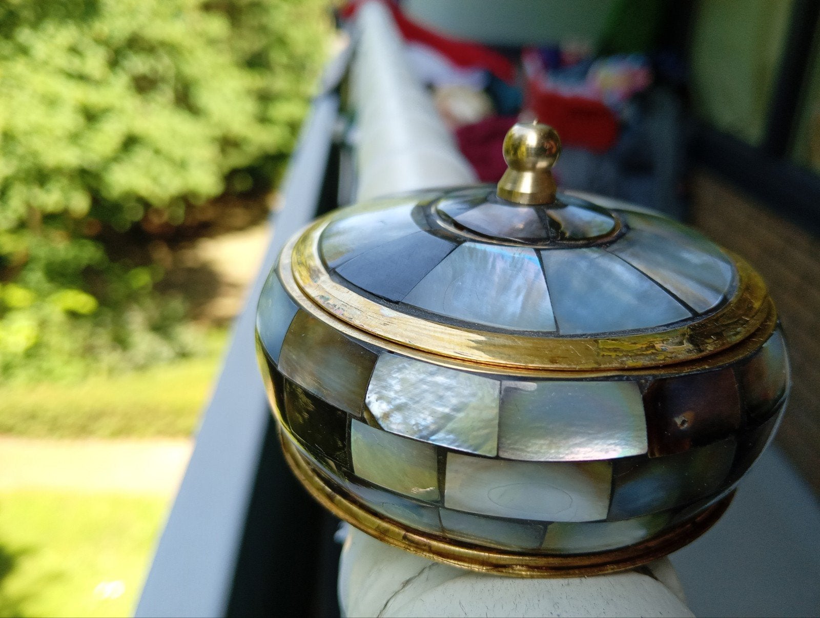 Vintage Doosje met Parelmoer Inleg en Messing Details, Antiek en Kunst, Ophalen of Verzenden