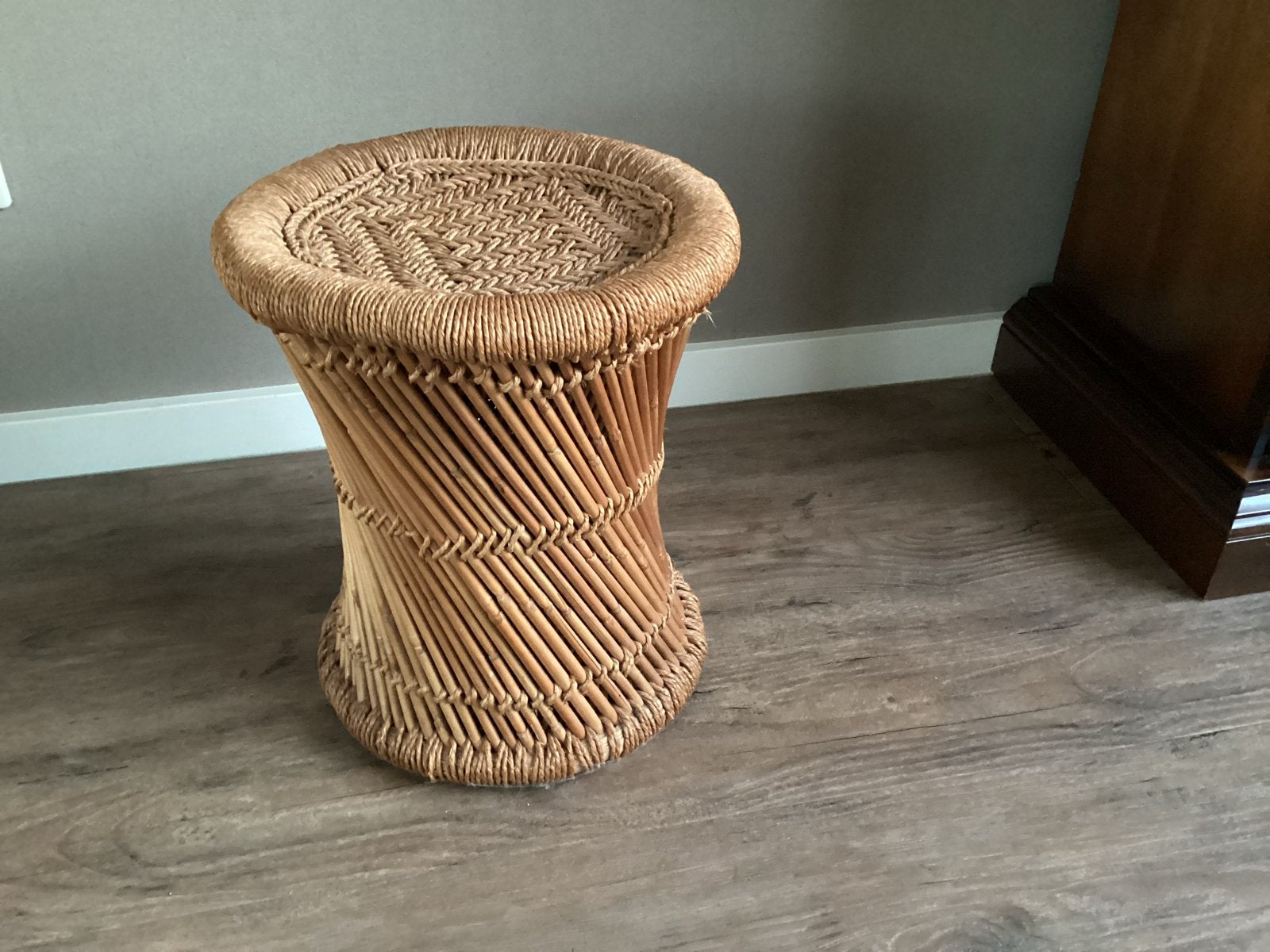Retro vintage rieten krukje, Ophalen of Verzenden, Gebruikt, Overige materialen