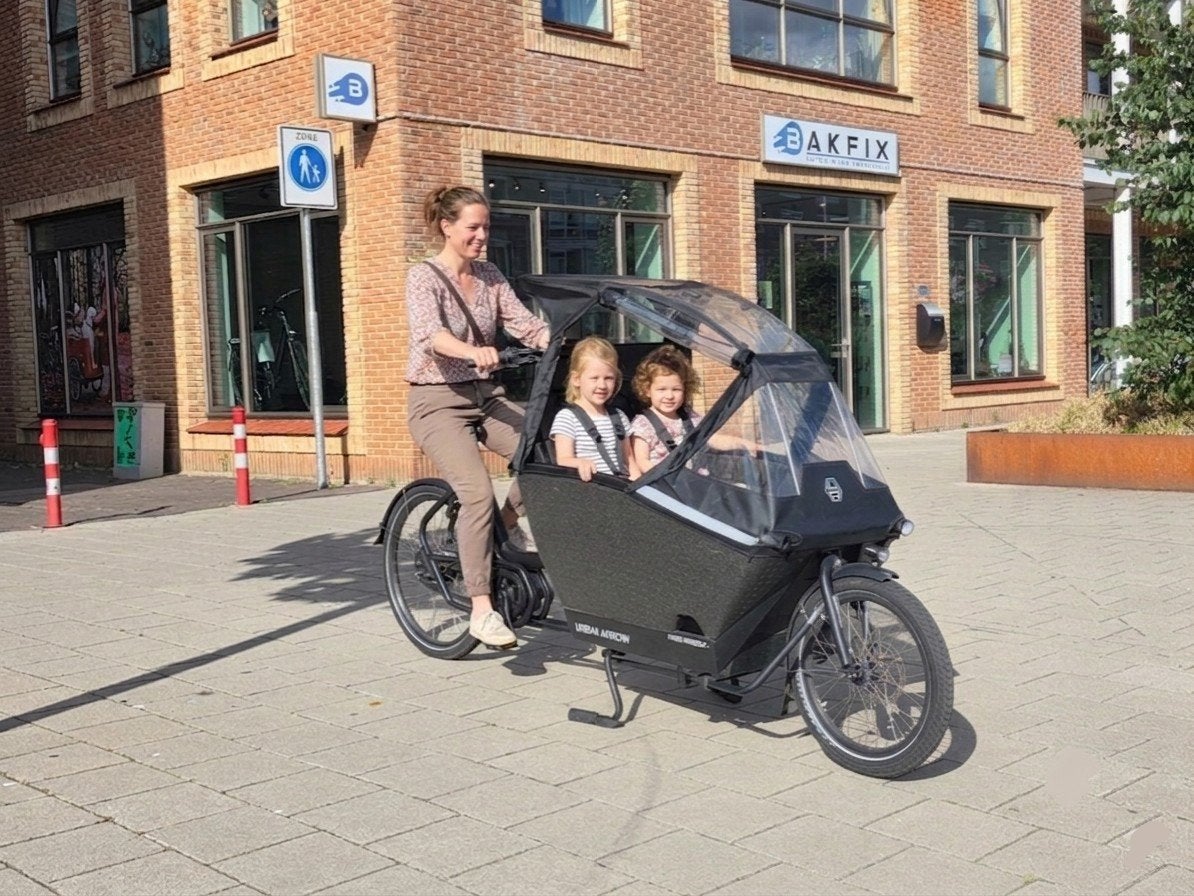 Urban Arrow Performance Line bakfiets met regentent, 4 kinderen of meer, Info@urbanarrow.com, Ophalen of Verzenden, Zo goed als nieuw