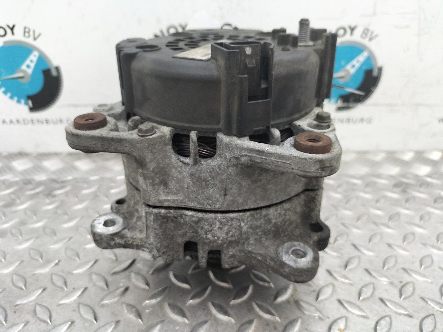 AUDI Q7 DYNAMO 2011, Ophalen of Verzenden, Gebruikt, Stiba lid