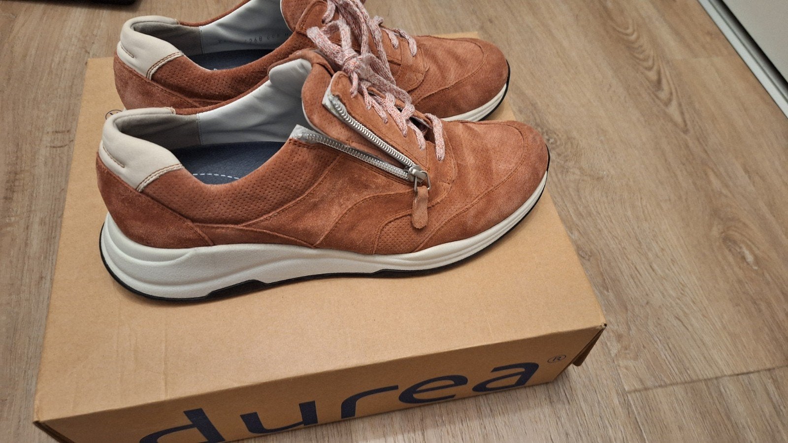 Durea maat 43 wijdte h, Kleding | Dames, Schoenen, Ophalen of Verzenden, Zo goed als nieuw, Zwart, Sneakers of Gympen