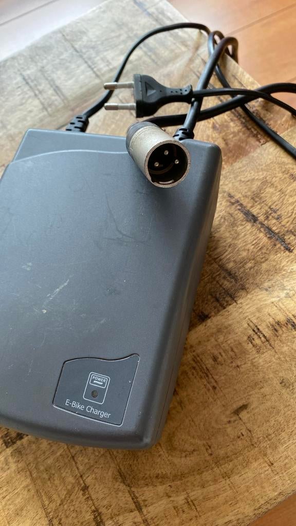 E-bike Oplader 36V 3.4A voor Sparta, Batavus, Koga, Tunturi, Fietsen en Brommers, Fietsaccessoires | Fietsaccu's, Gebruikt, Ophalen of Verzenden