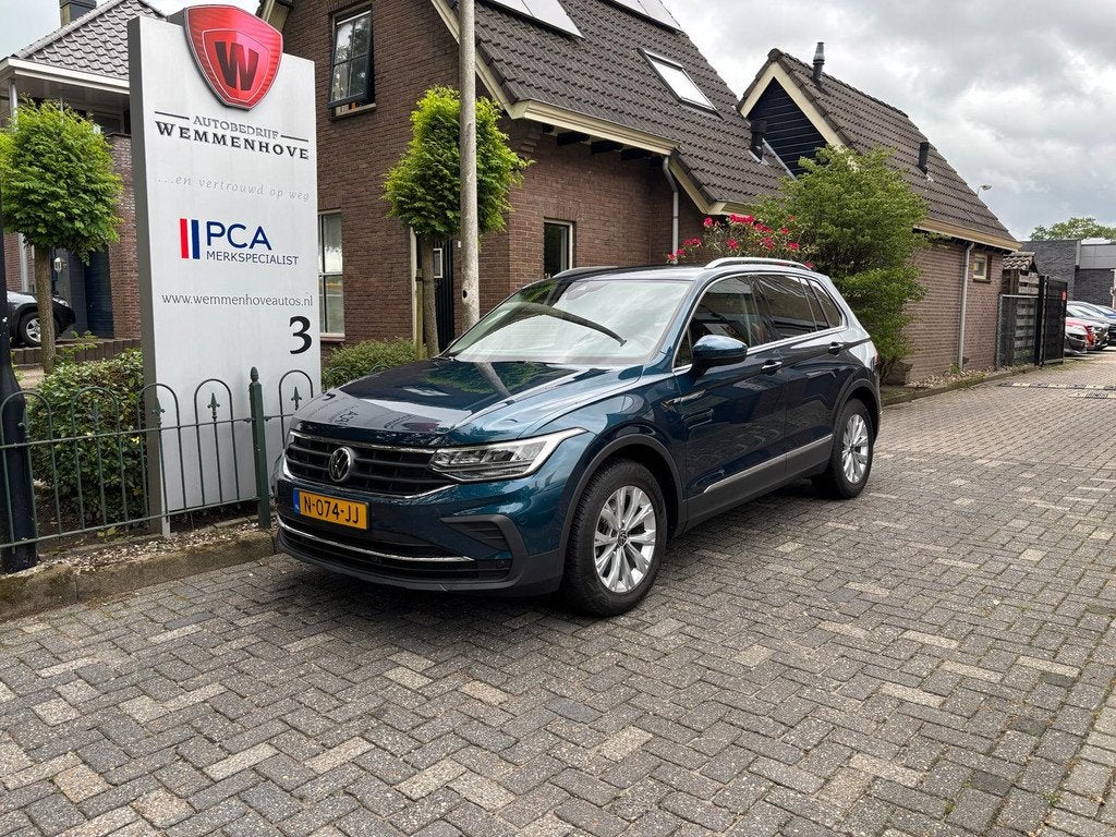 Volkswagen Tiguan 1.5 TSI Life Business (bj 2021, automaat), Auto's, Volkswagen, 12 maanden, Stof, Euro 6, 4 cilinders
