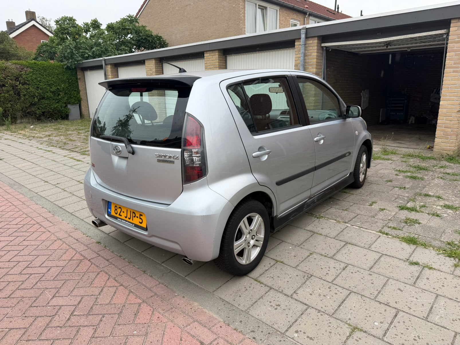 Daihatsu Sirion 1.3 2009 Grijs, Auto's, Daihatsu, Voorwielaandrijving, 31 €/maand, 4 cilinders, 1000 kg