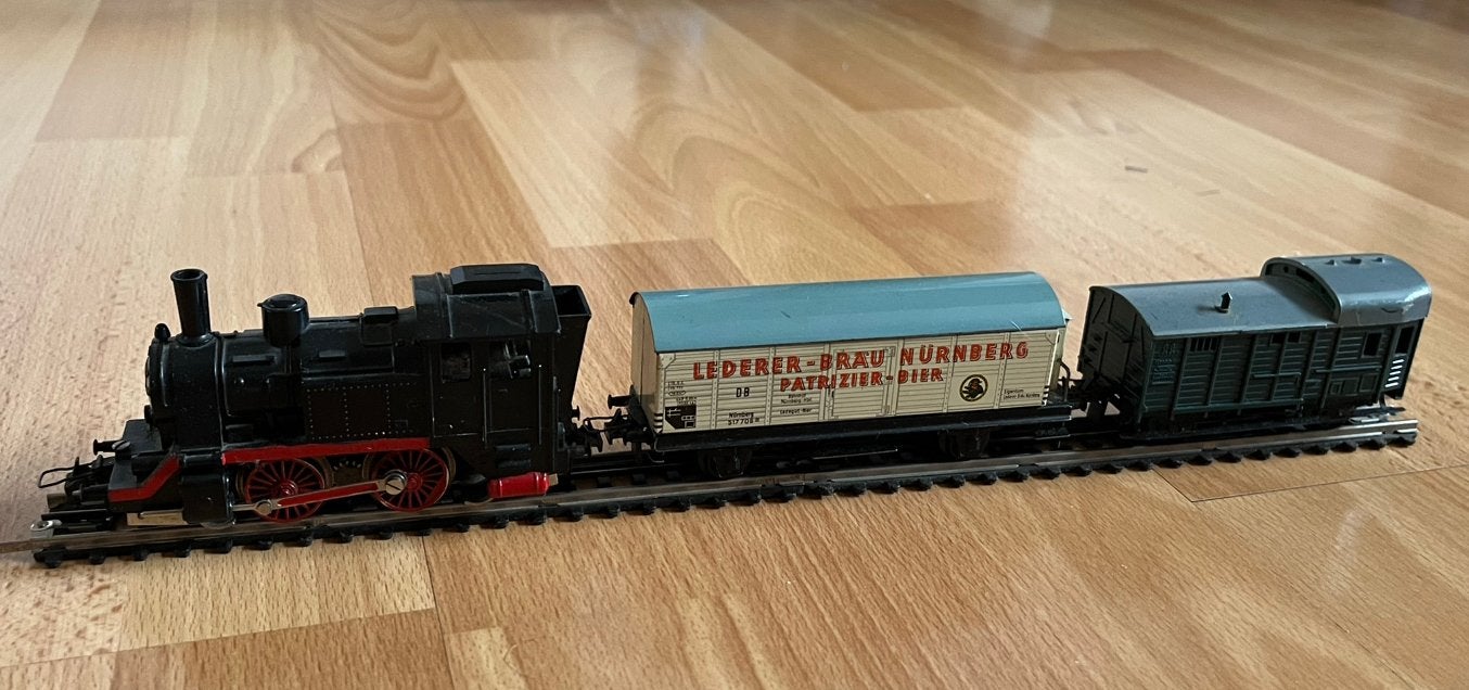 Trix locomotief & 2x wagon H0, Gebruikt, Trix, Ophalen of Verzenden, Gelijkstroom
