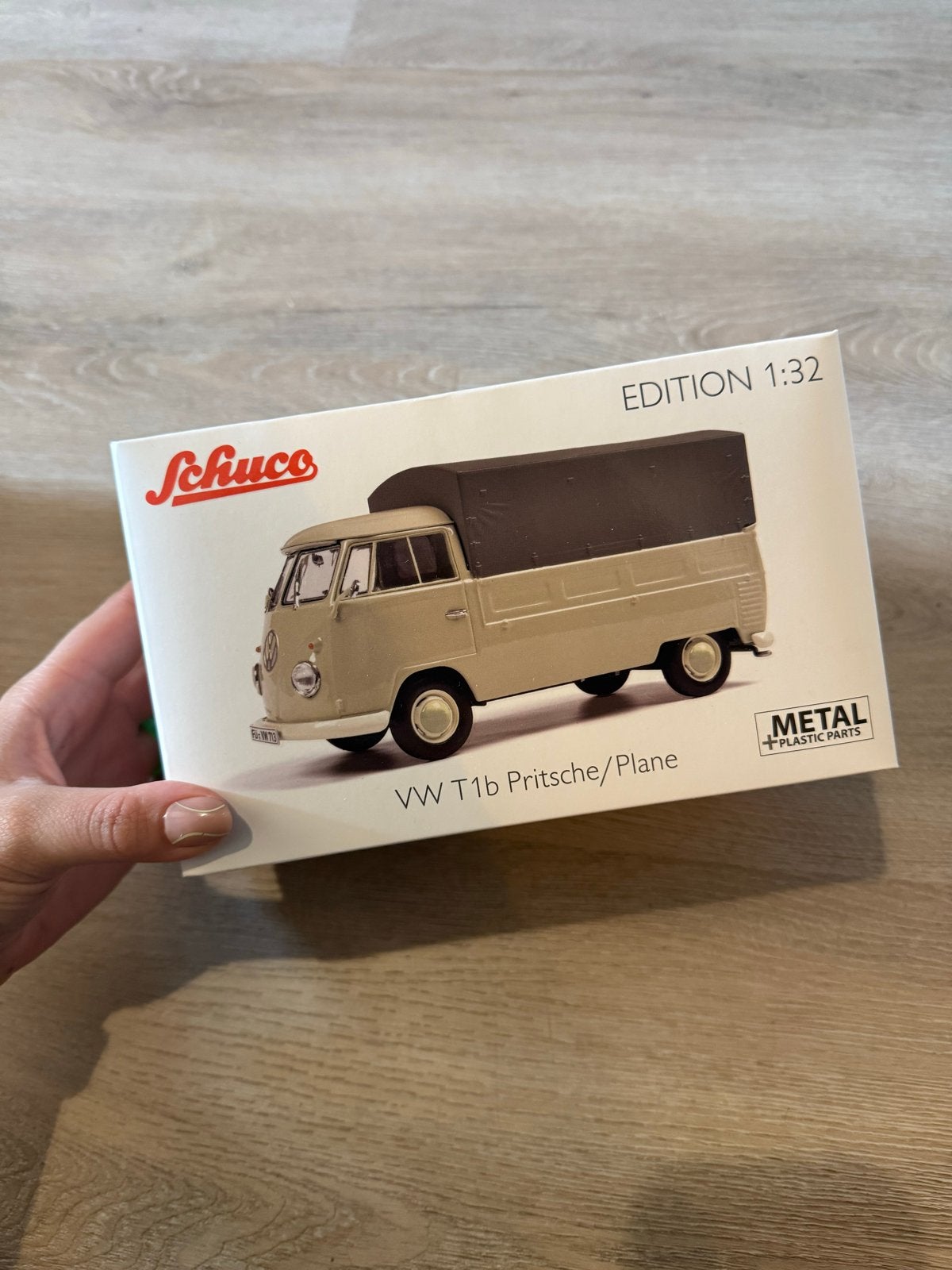 Schuco VW T1b Pritsche/Plane - Editie 1:32, Ophalen of Verzenden, Nieuw, Bus of Vrachtwagen, Schuco