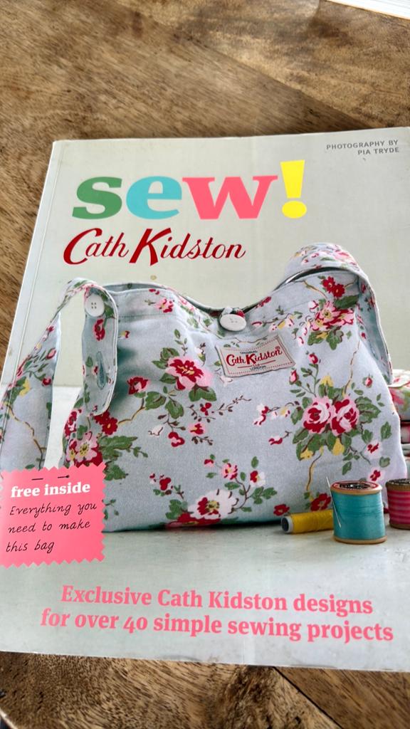 Sew! Cath Kidston Naaiboek met patronen en materialen, Ophalen of Verzenden, Zo goed als nieuw, Overige typen