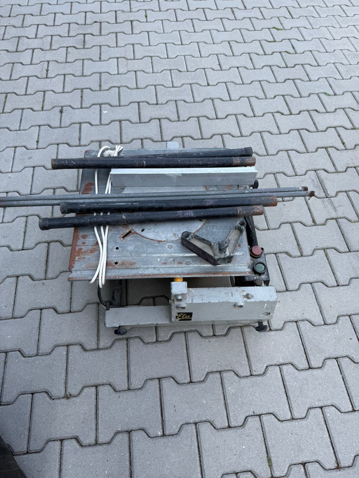 Elu zaagtafel, Doe-het-zelf en Verbouw, Ophalen, Gebruikt, Afkortzaag, 30 tot 70 mm