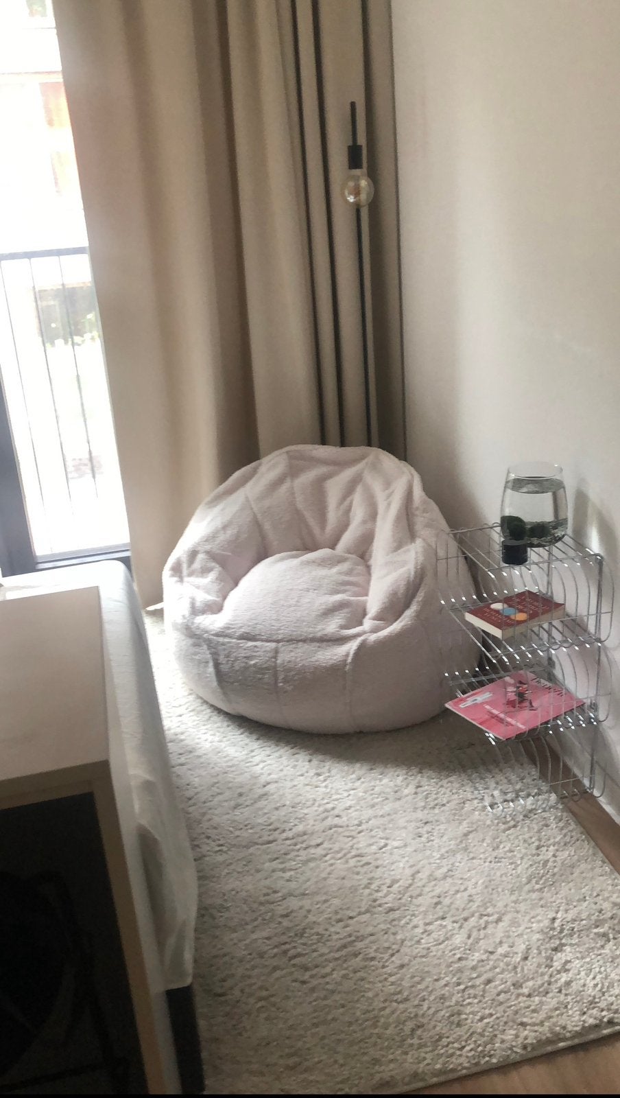 Vloerkleed beige, Huis en Inrichting, Stoffering | Tapijten en Kleden, Wit, 200 cm of meer, Ophalen of Verzenden, Zo goed als nieuw