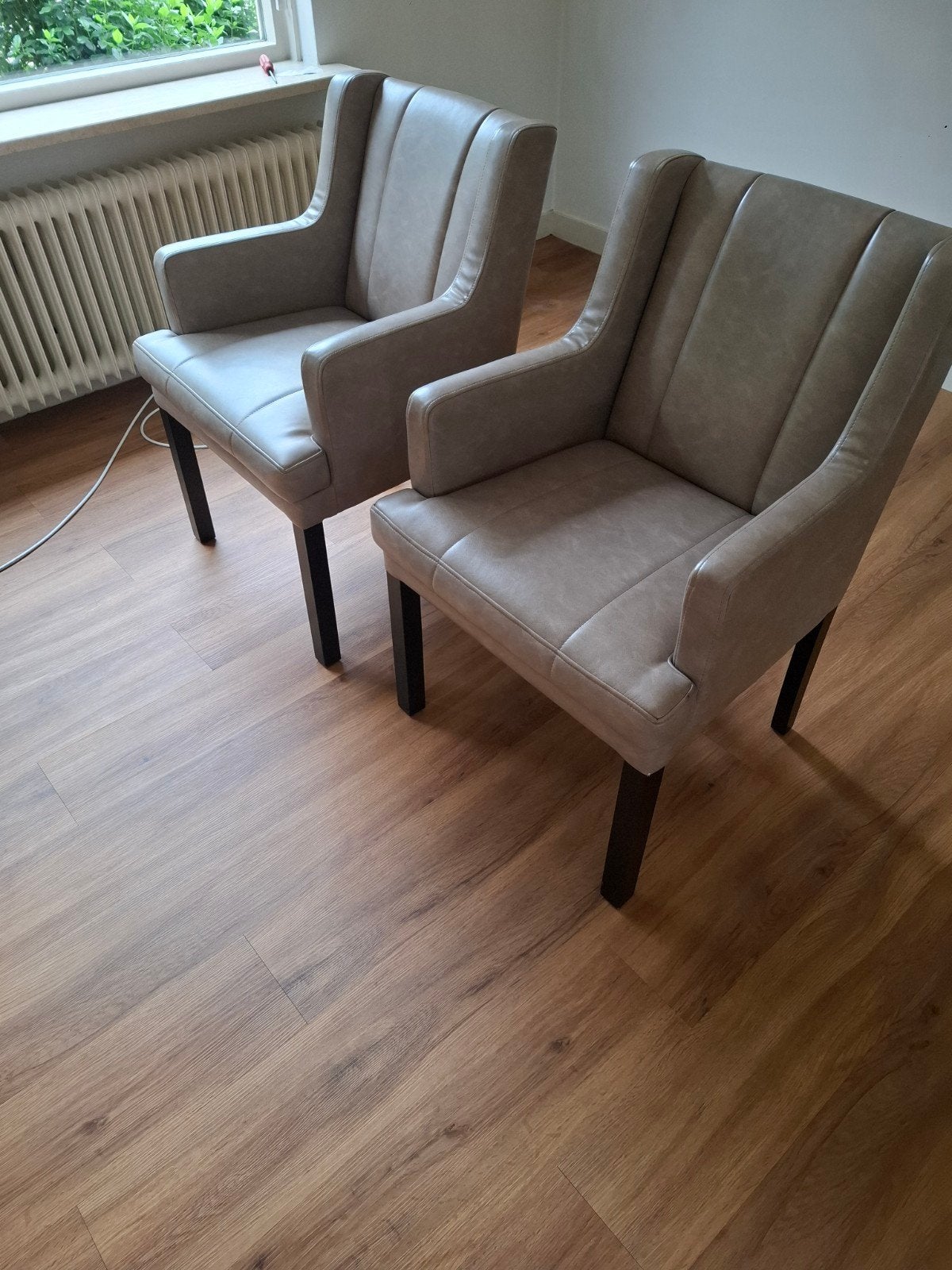Eetkamer stoelen/ fauteuils, Ophalen, Zo goed als nieuw, Overige kleuren, Vier