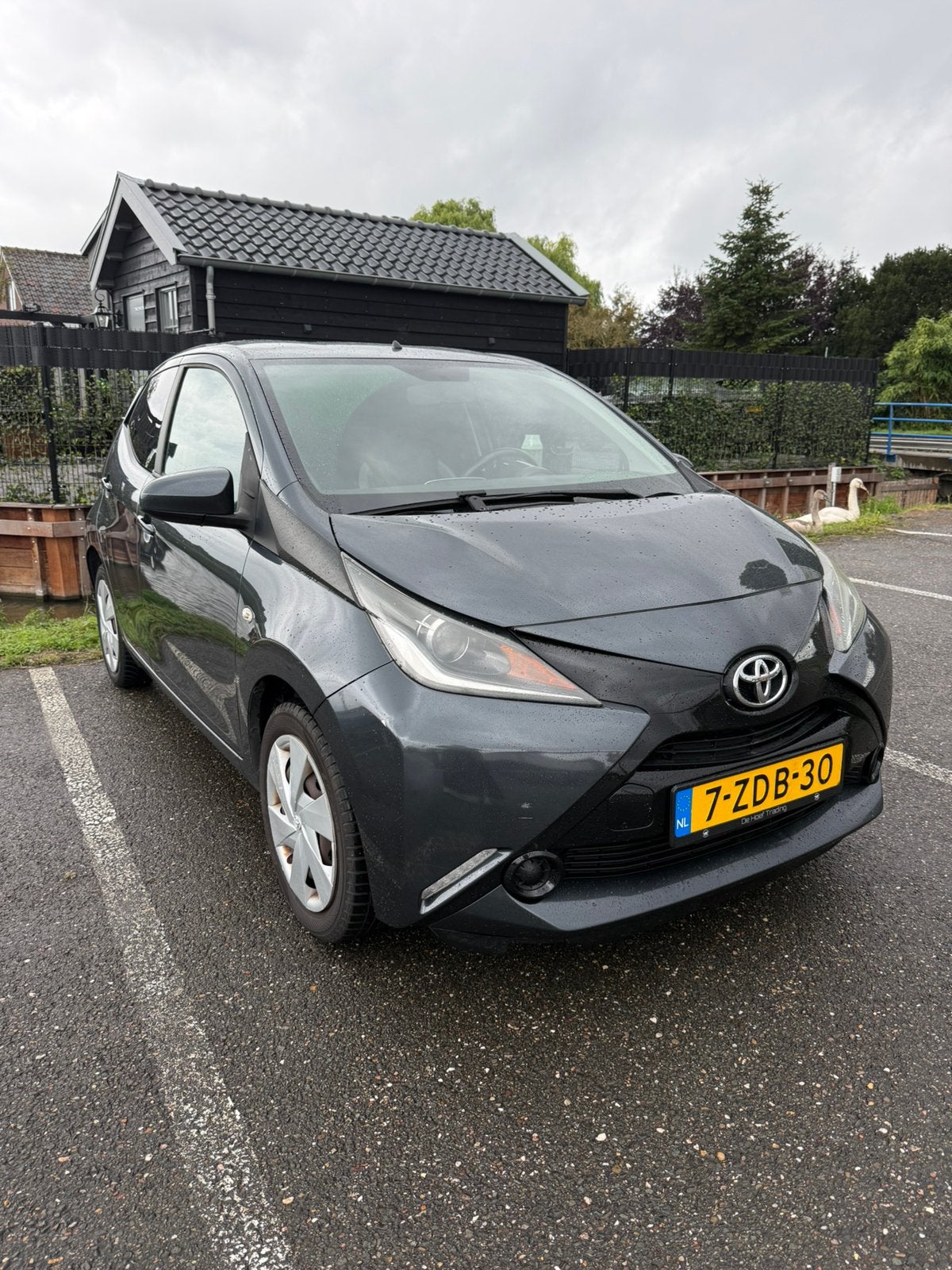 Toyota Aygo 2014 - 175.000 km, altijd goed onderhouden, Voorwielaandrijving, 4 stoelen, Origineel Nederlands, Handgeschakeld