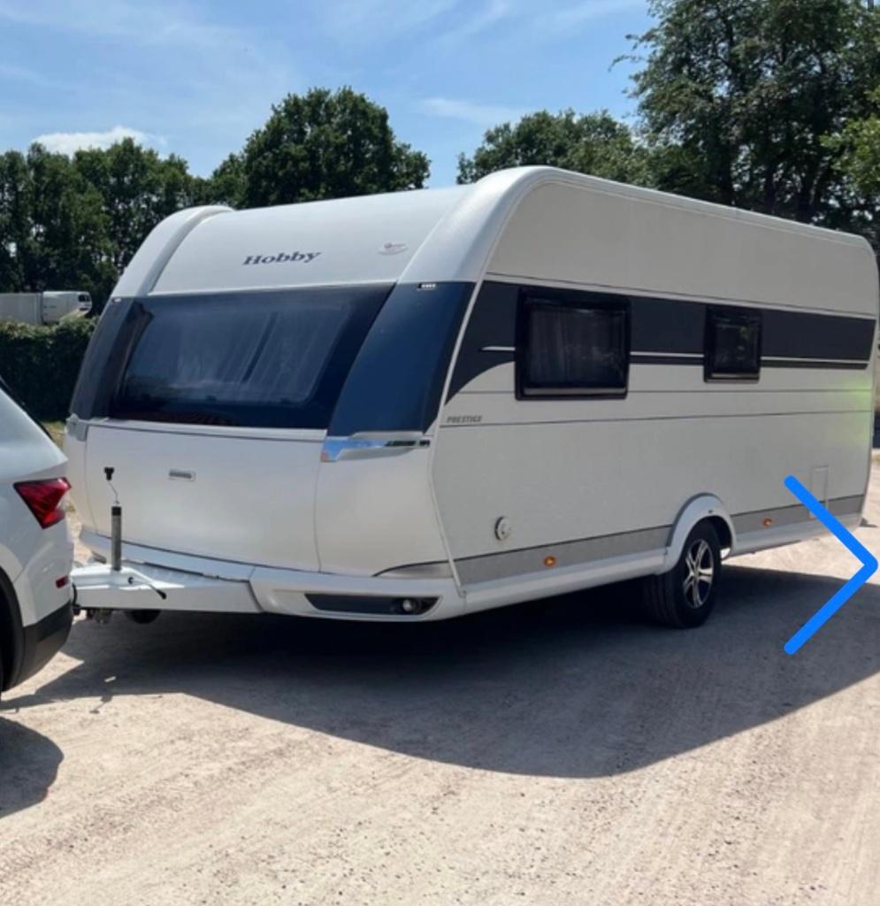 Hobby 560 CFE 2021 4   Mover  Luifel Zeer nette caravan, Vast bed, Rondzit, Hobby, Bedrijf