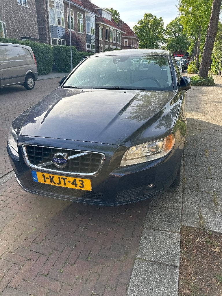 Volvo V70 T4 132KW 2013 Blauw, Auto's, Voorwielaandrijving, 1596 cc, 15 km/l, 1487 kg