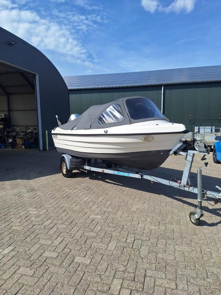 75 pk snelvarende Sunrise sloep, Watersport en Boten, Sloepen, Ophalen of Verzenden, Polyester, Benzine, Buitenboordmotor