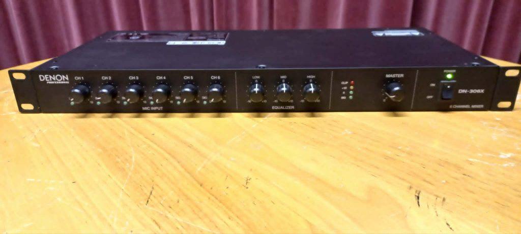 Denon DN-306X compacte 6 kanaals 19" mixer in nieuwstaat, Ophalen of Verzenden, Zo goed als nieuw, 5 tot 10 kanalen, Microfooningang