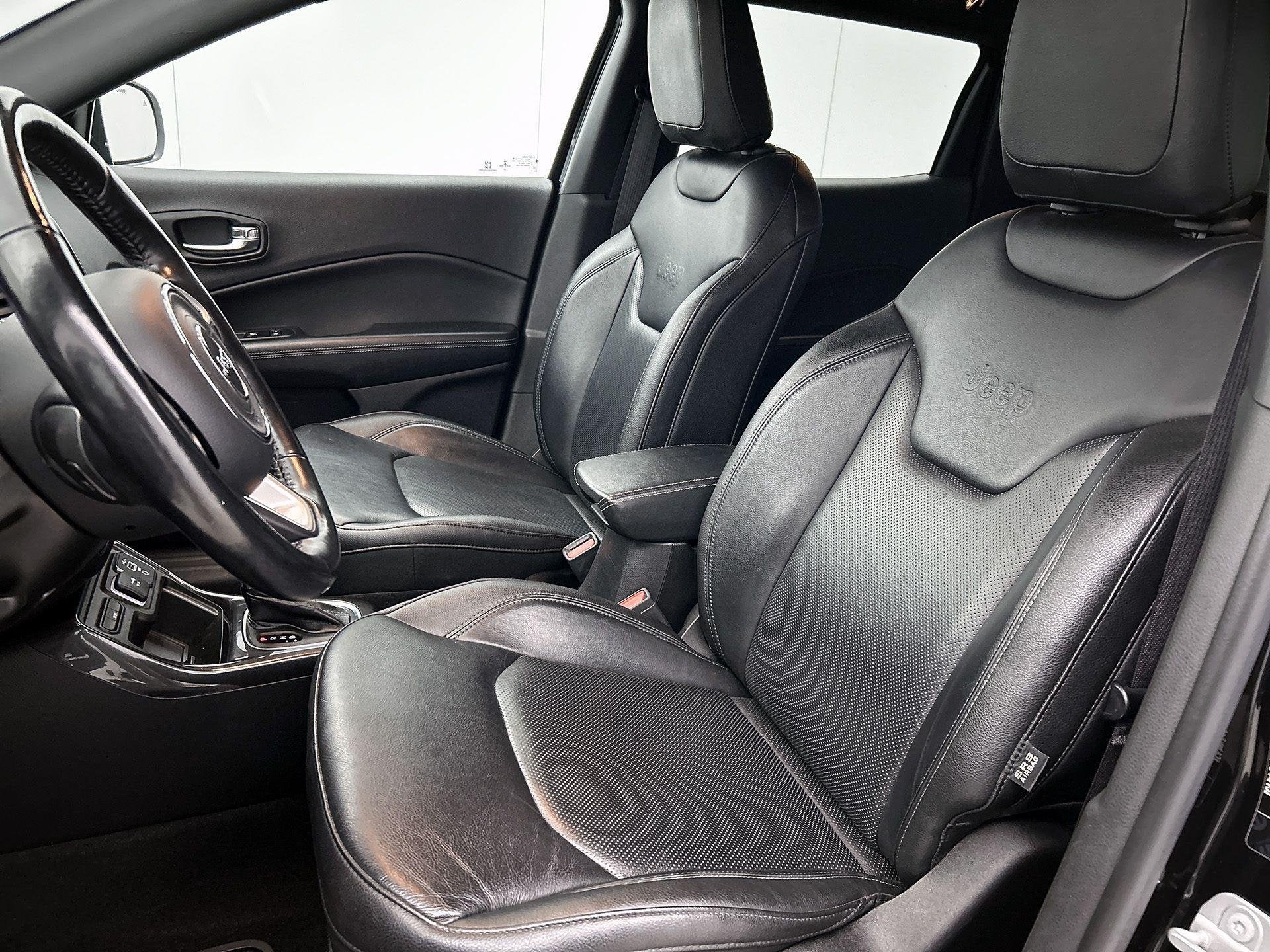 Jeep Compass 1.3T S | Camera | Navigatie | 19" Lichtmetalen, 12 maanden, Euro 6, 4 cilinders, Automatische klimaatregeling