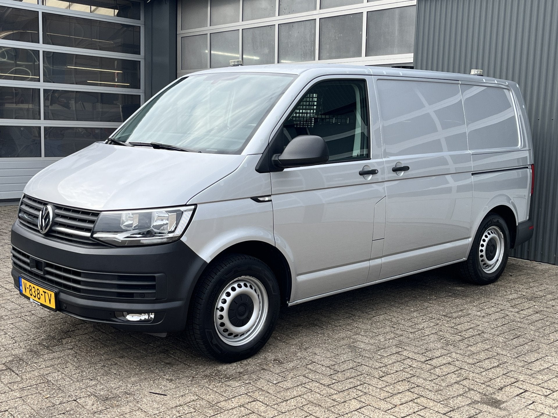 Volkswagen Transporter 2.0 TSI L1H1 Benzine / CNG Dubbele Sc, Auto's, Voorwielaandrijving, Dealer onderhouden, Stof, Gebruikt