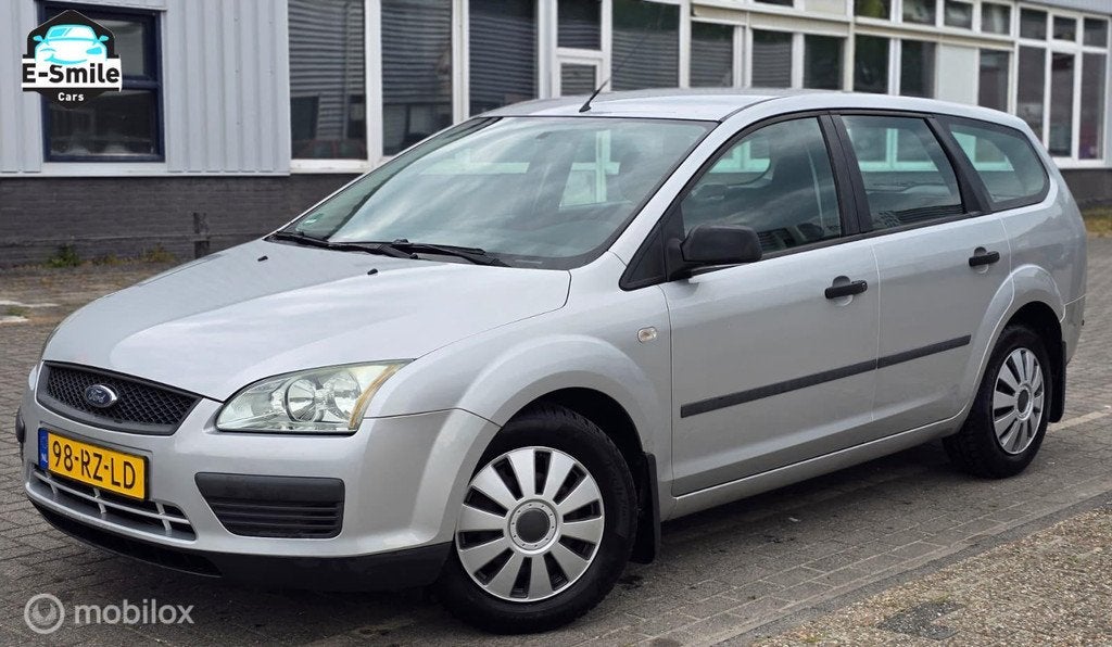Ford Focus Wagon 1.6-16V Champion/Airco/Cruise/Trekhaak/APK!, Auto's, Ford, 1596 cc, Gebruikt, 4 cilinders, 635 kg