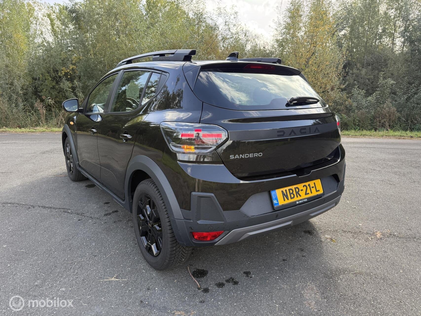 Dacia Sandero Stepway 110 Extreme | 360 | Stuurverwarming, Voorwielaandrijving, Dealer onderhouden, Gebruikt, Zwart