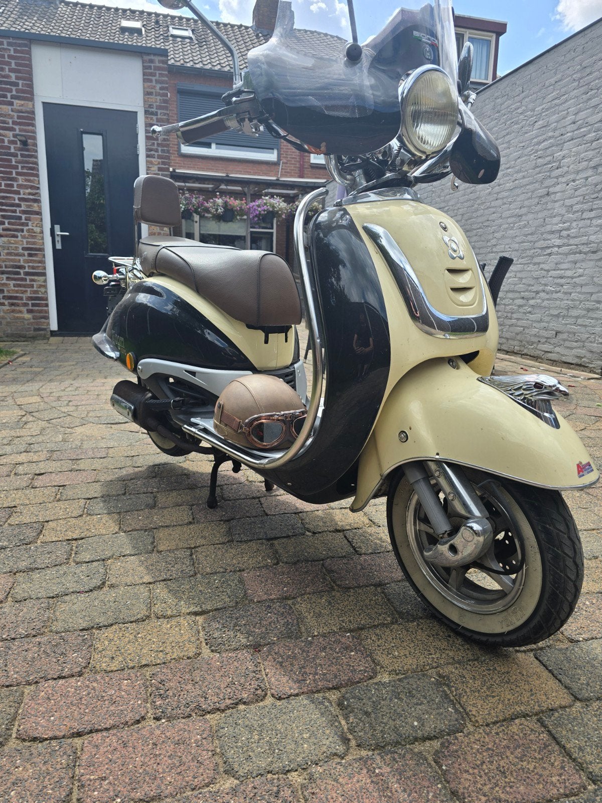 Agm retro scooter, Fietsen en Brommers, Ophalen, Gebruikt, Maximaal 45 km/u, Agm