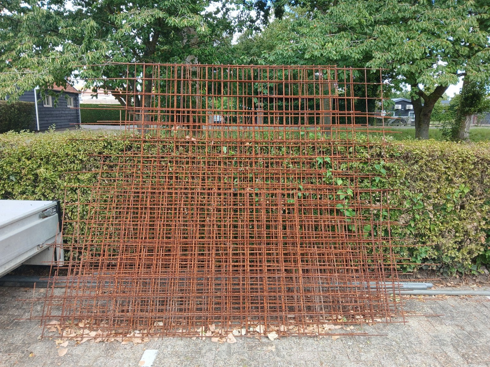 Bouwstaalnetten / wapeningsnetten (+-25m2), Ophalen, Zo goed als nieuw