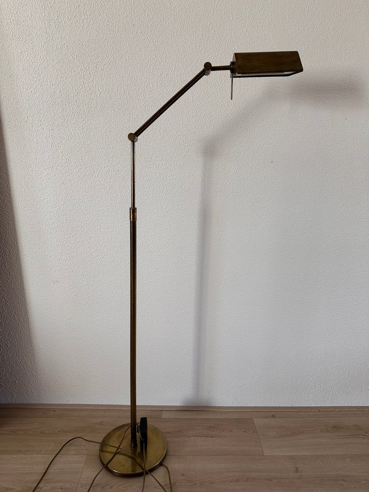 Vintage messing bankiers vloerlamp, Huis en Inrichting, Lampen | Vloerlampen, Ophalen of Verzenden, Zo goed als nieuw, 150 tot 200 cm