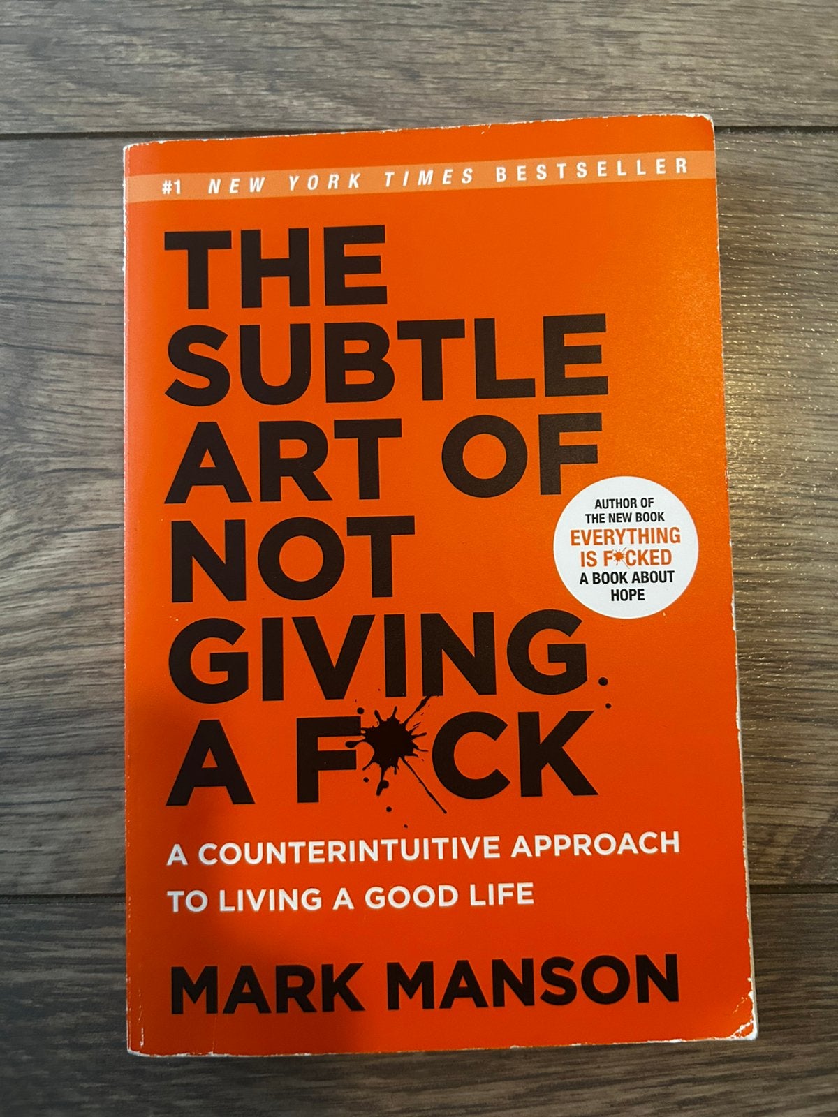The Subtle Art of Not Giving a Fck - Mark Manson (Engels), Ophalen of Verzenden, Zo goed als nieuw