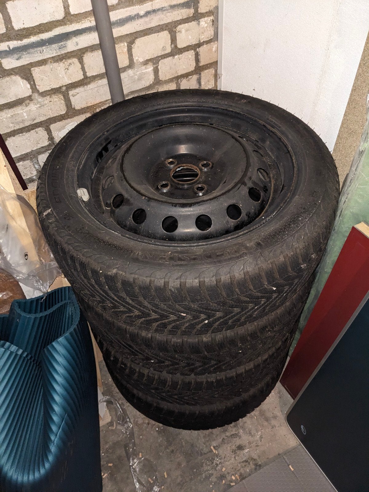 Vredestein snowtracs winterbanden met velgen - 185 55 r15 8, Ophalen, Gebruikt, 15 inch, Banden en Velgen