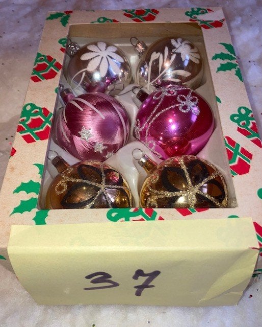 Vintage kerstbal met decor in doos nr 37, Ophalen of Verzenden, Gebruikt