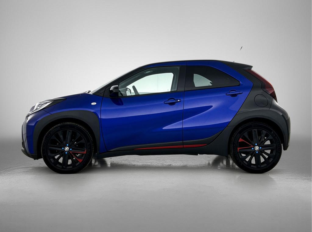 Toyota Aygo X 1.0 VVT-i MT Premium | Navigatie | Parkeersens, Voorwielaandrijving, 12 maanden, Gebruikt, Leder en Stof