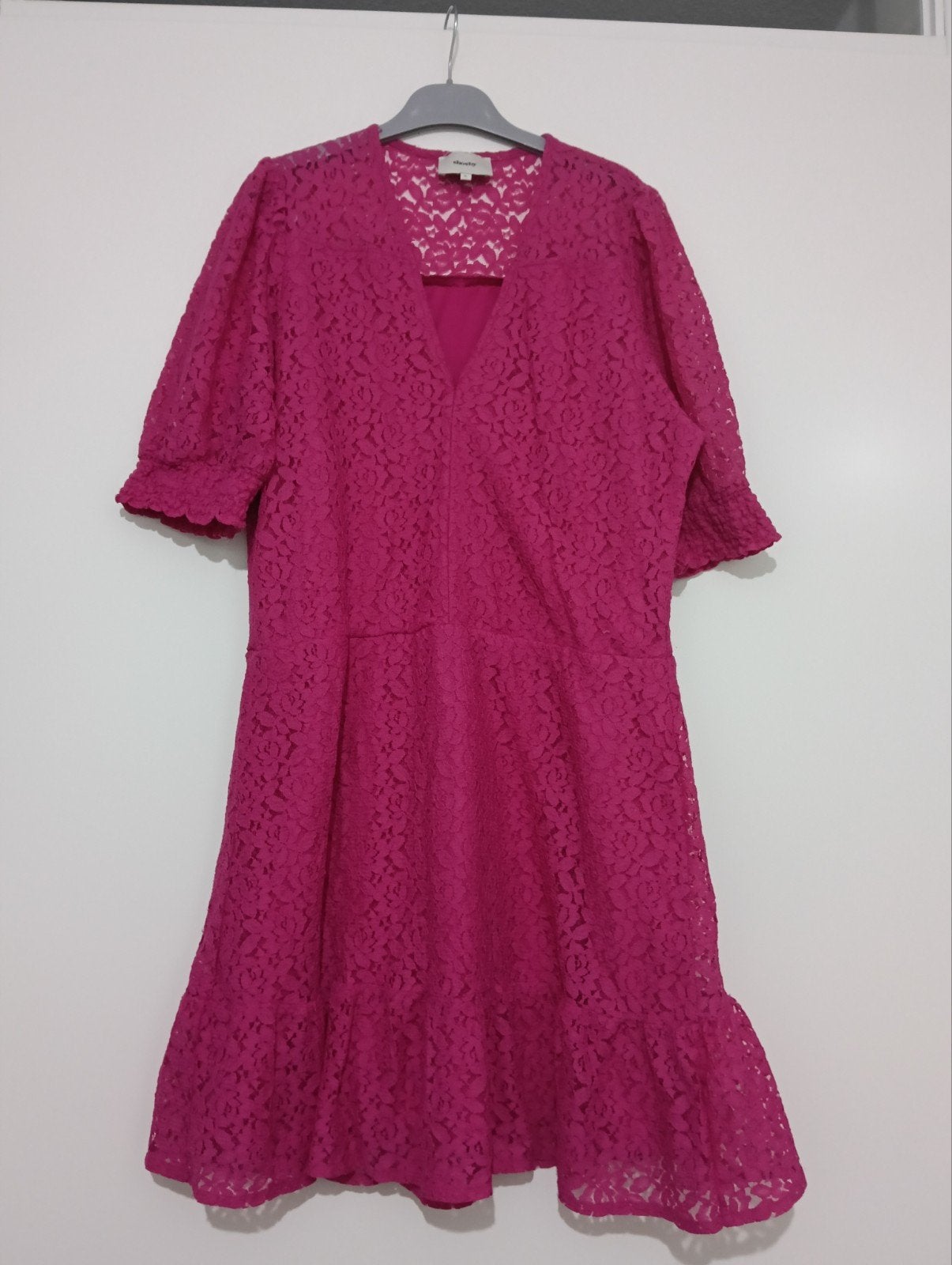 Roze kanten jurk Shoeby XL V-hals pofmouwen, Kleding | Dames, Maat 46/48 (XL) of groter, Ophalen of Verzenden, Zo goed als nieuw