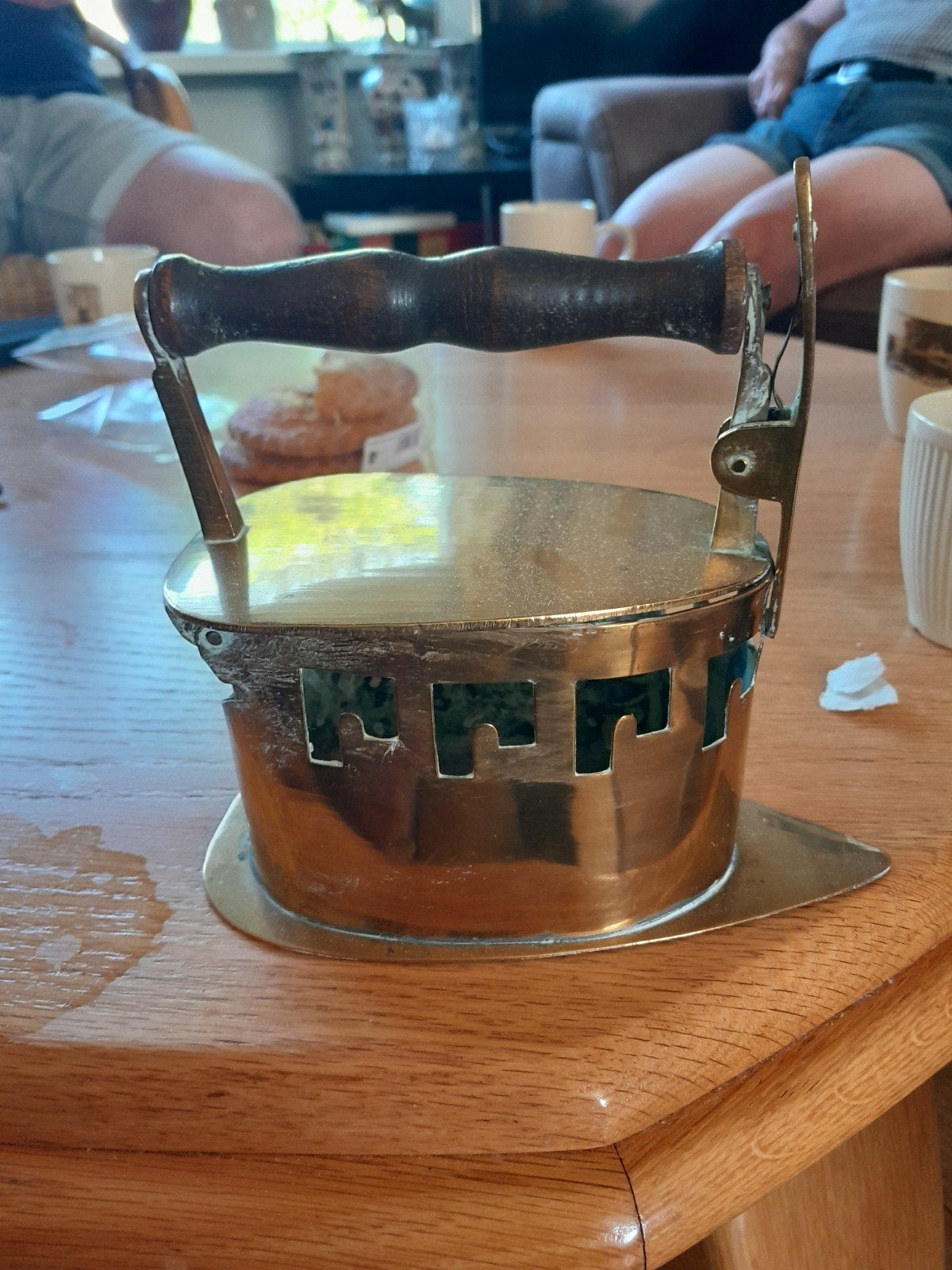 Antiek Koperen Kooltjes Strijkijzer met Houten Handvat, Antiek en Kunst, Ophalen of Verzenden