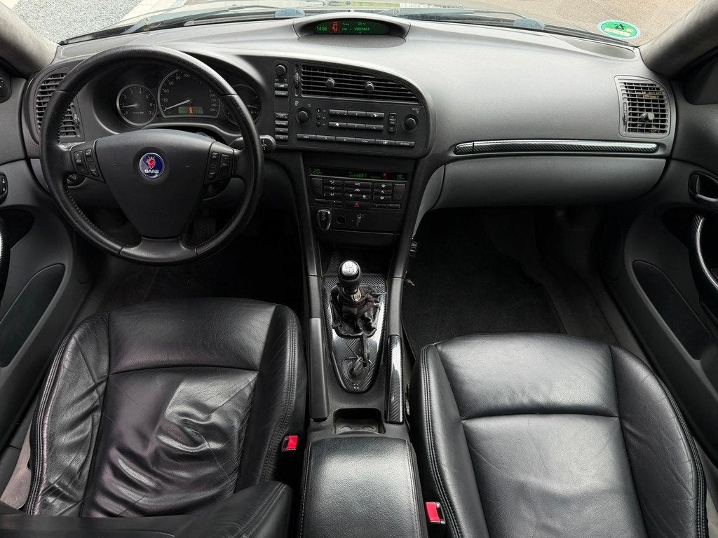 Saab 9-3 Sport Sedan 1.8t Linear|Black on Black|Leer, Auto's, Saab, Voorwielaandrijving, 1998 cc, Stof, Gebruikt
