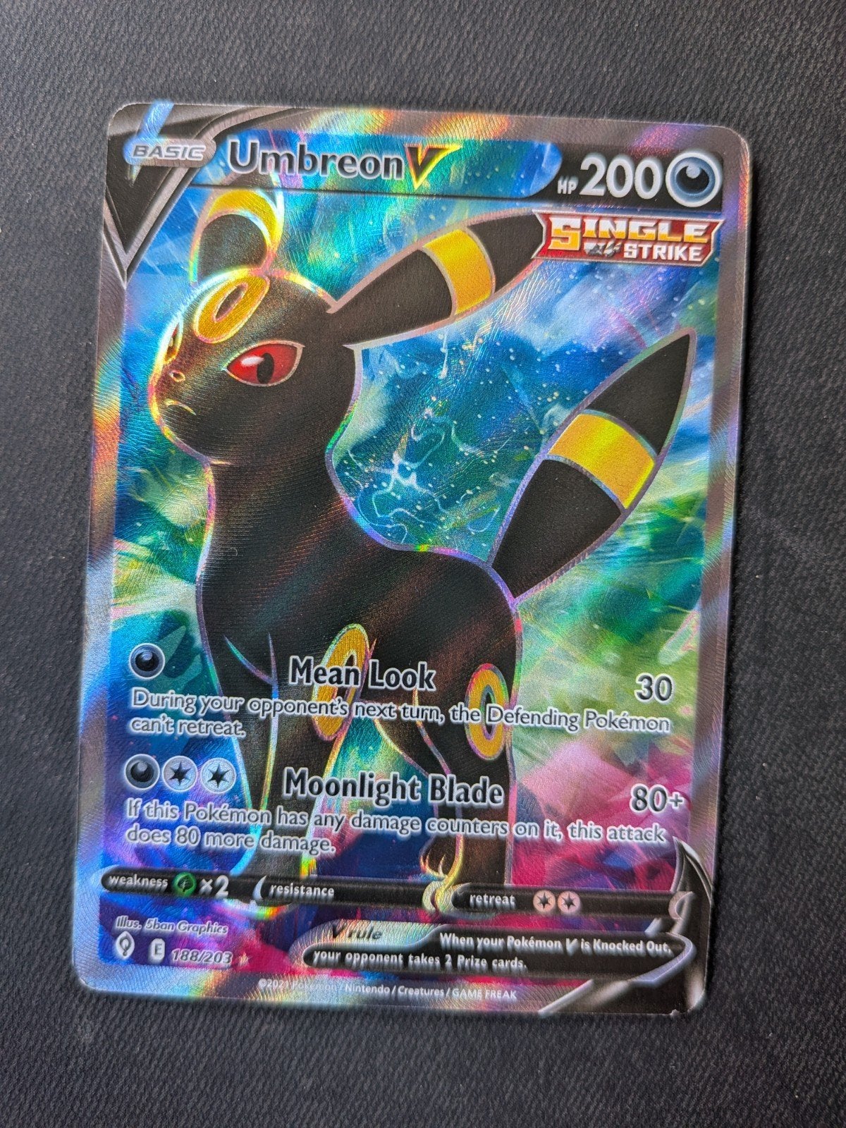 Umbreon V (Full Art) Pokémon Kaart - Zo goed als nieuw, Hobby en Vrije tijd, Verzamelkaartspellen | Pokémon, Ophalen of Verzenden