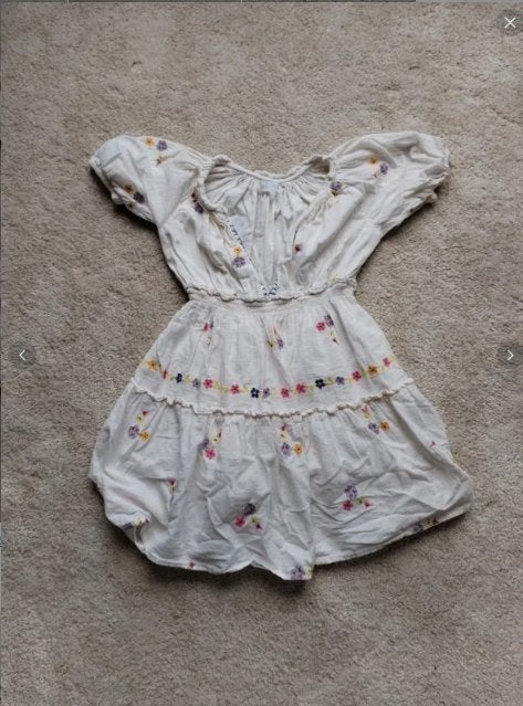 Schattig wit kinderjurkje met bloemenborduursel, Overige typen, Zo goed als nieuw, Zara, Verzenden