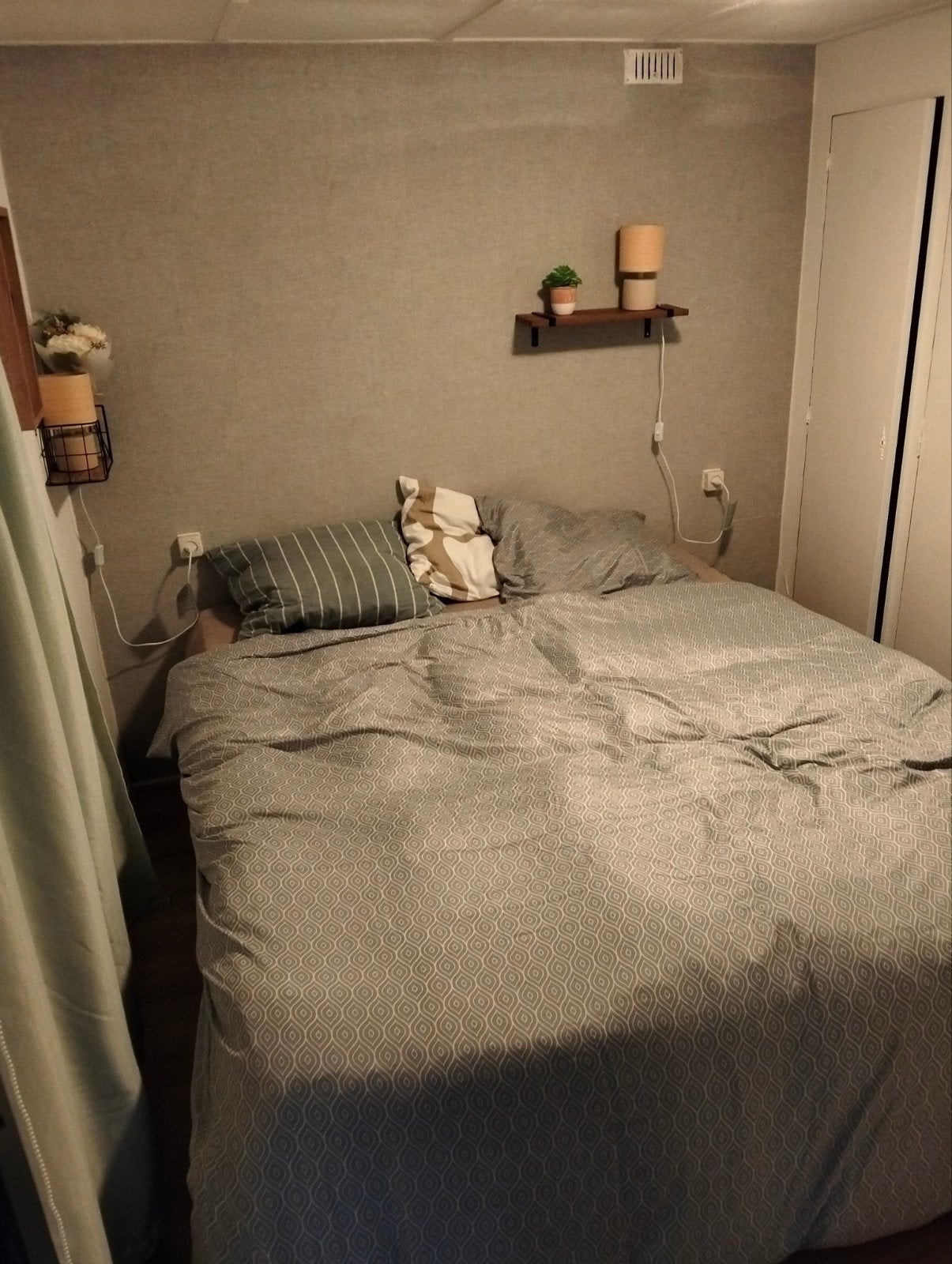 Grote chalet te koop, Caravans en Kamperen, Stacaravans