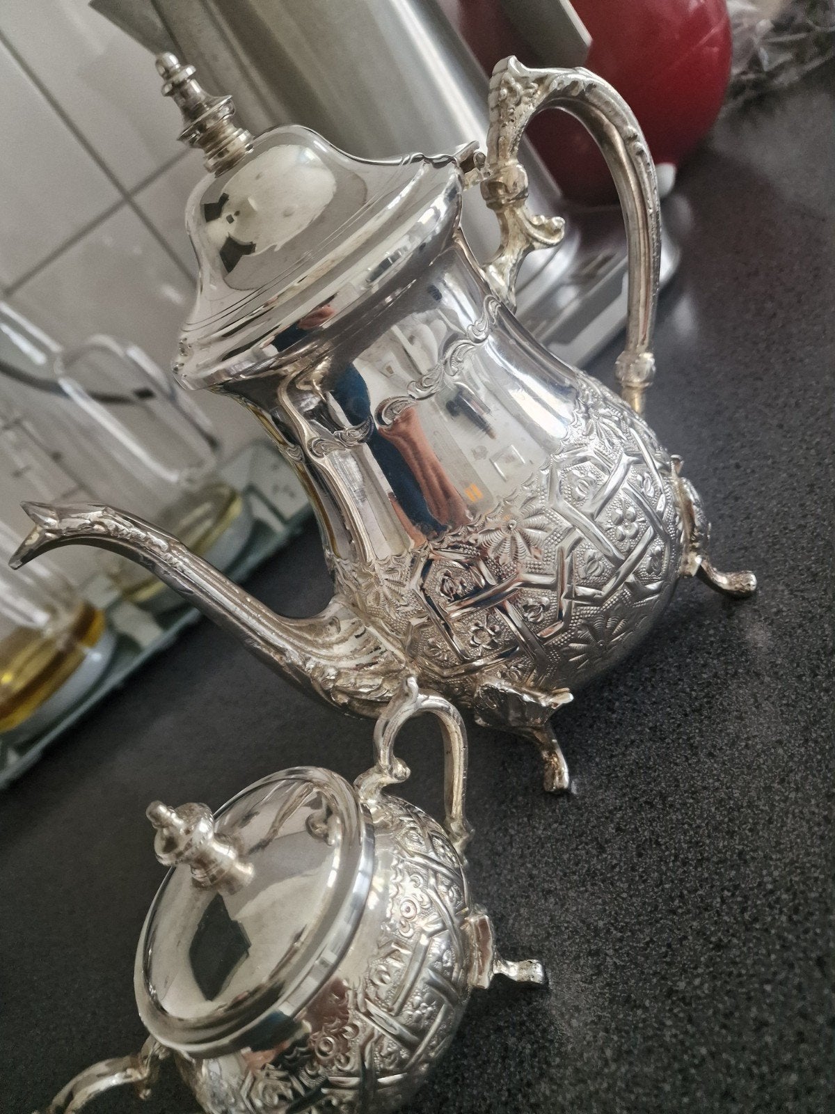 Zilverkleurige Marokkaanse theepot en suikerpot, Antiek en Kunst, Ophalen of Verzenden