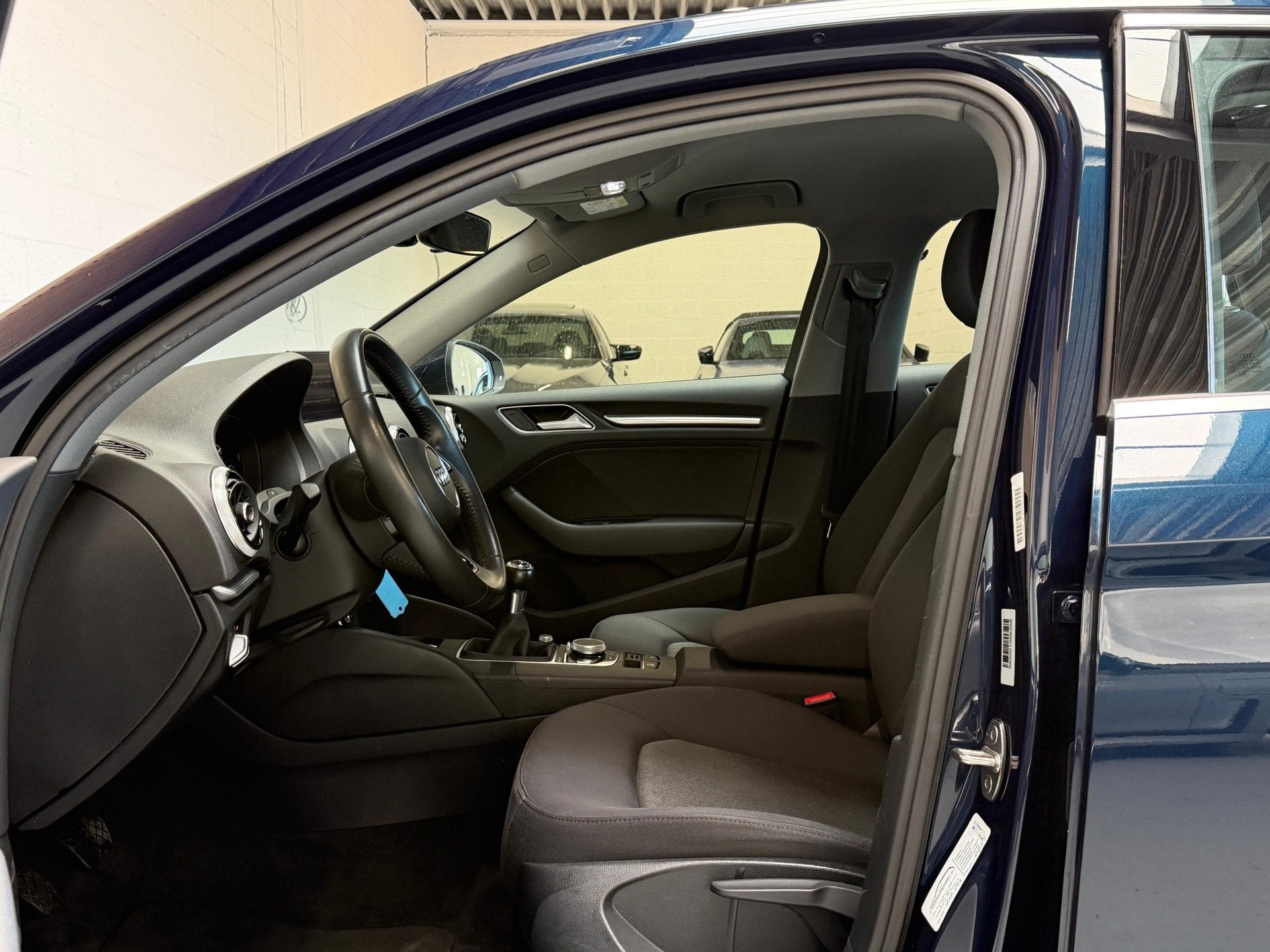 Audi A3 Limousine 1.4 TFSI CoD ULTRA - VIRTUAL COCKPIT - 16', Auto's, Stof, Gebruikt, Zwart, 4 cilinders