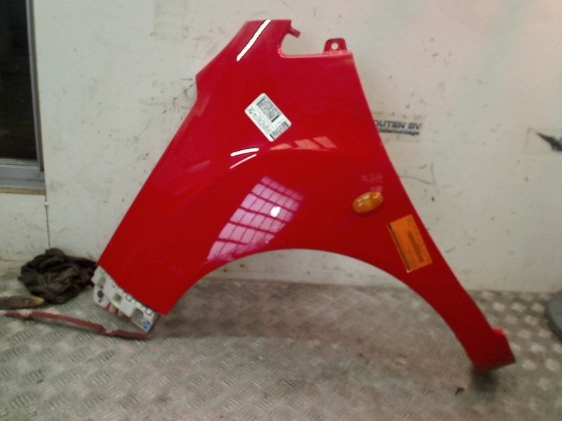 Spatbord Links Voor Daewoo / Chevrolet Spark 2011, Gebruikt, Daewoo, General Motors Germany GmbH, Chevrolet.europe@gm.com