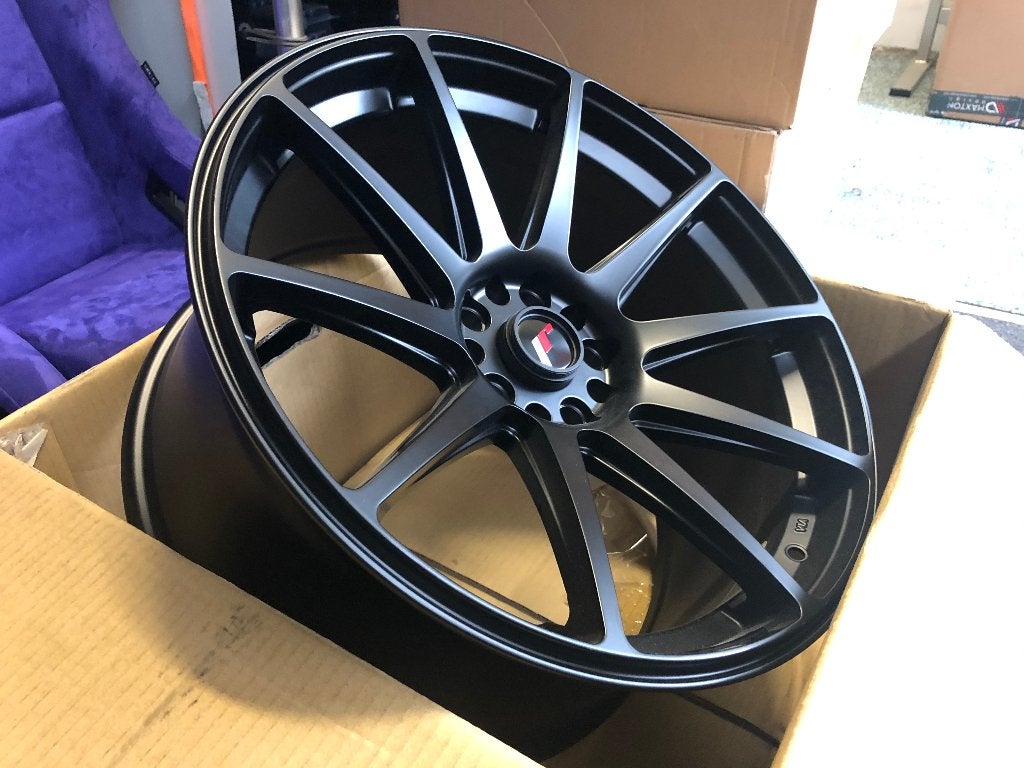 JR Wheels JR11 Matt Black - 19 x 9.5J ET35 5x112 5x114.3