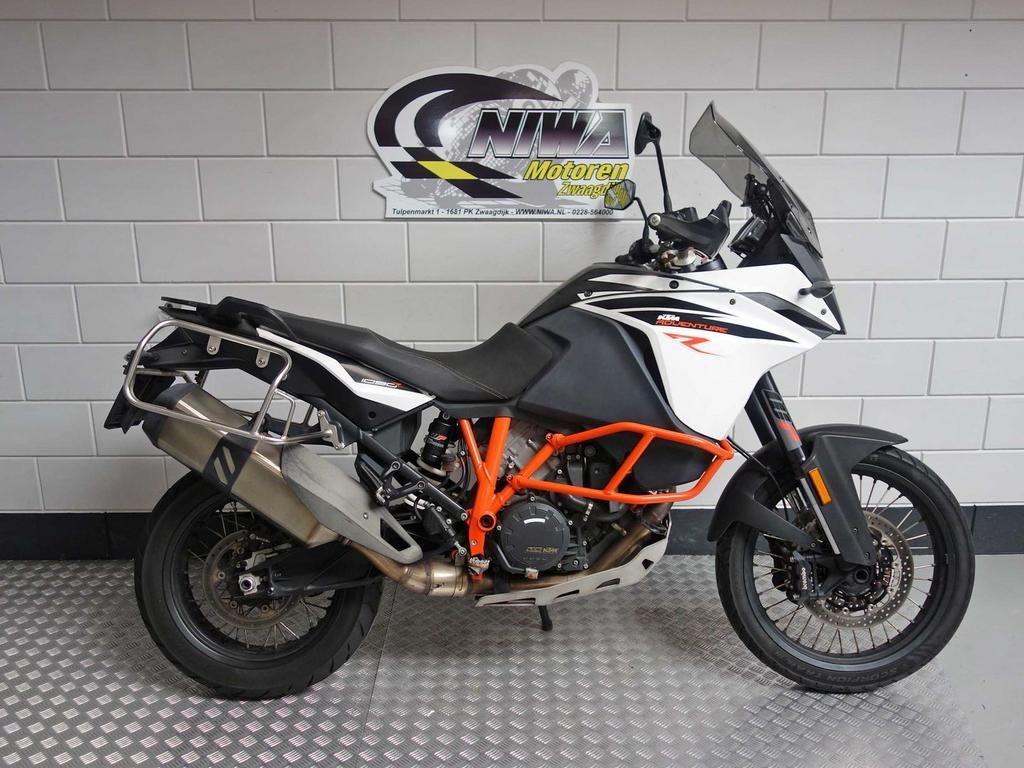 KTM 1090 ADVENTURE R, 2 cilinders, KTM, Motorrijbewijs A, Bedrijf