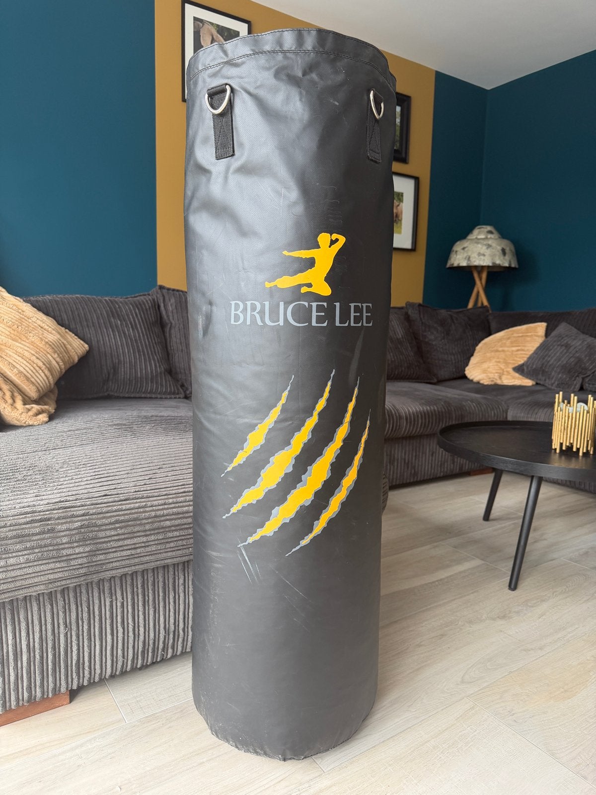 Bruce Lee bokszak, Ophalen, Bokszak