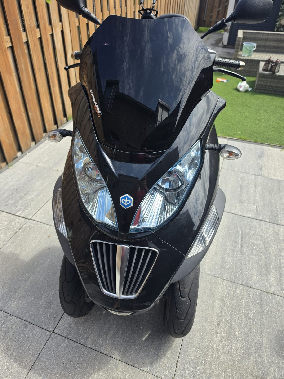 Piaggio MP3 300