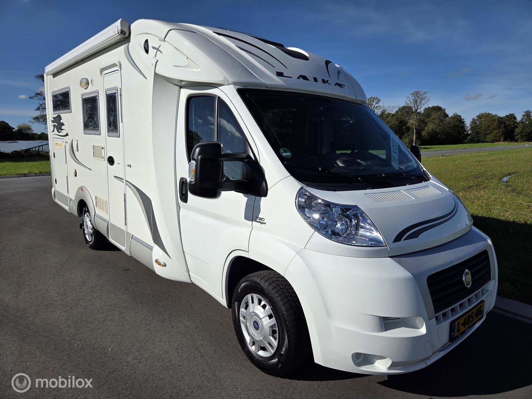 Laika X660R Half-integraal 131Pk ☆Cruise Euro 4, Garage☆, Afzuigkap, 6 tot 7 meter, Bedrijf, 6 tot 7 meter