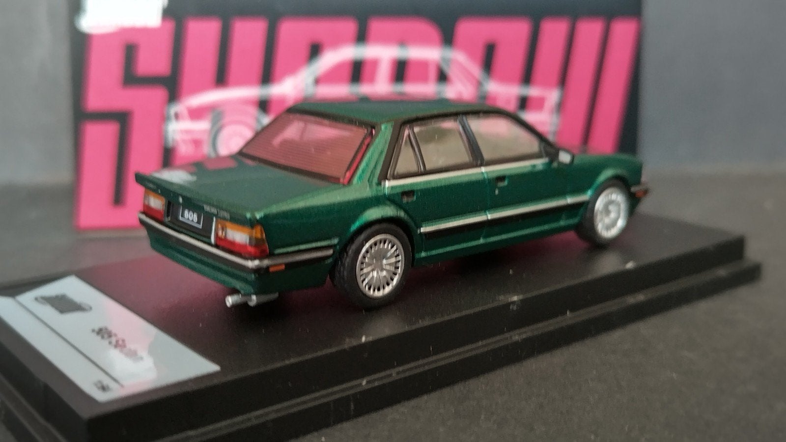 Peugeot 505 Berline Groen 1:64 Shadow Pol, Hobby en Vrije tijd, Shadow, Auto, Verzenden, .