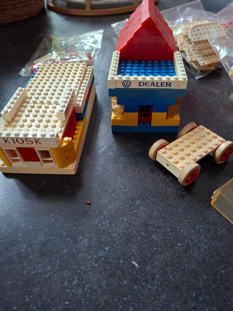 Vintage LEGO jaren 60-70.garage/kiosk met veel steentjes, Ophalen, Gebruikt