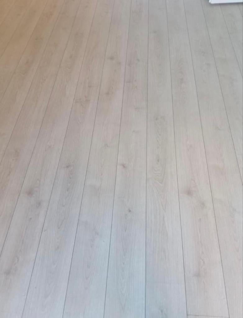 Laminaat, licht eiken, 70m2, goede kwaliteit, Ophalen, 50 tot 150 cm, 10 m² of meer, 10 tot 30 cm