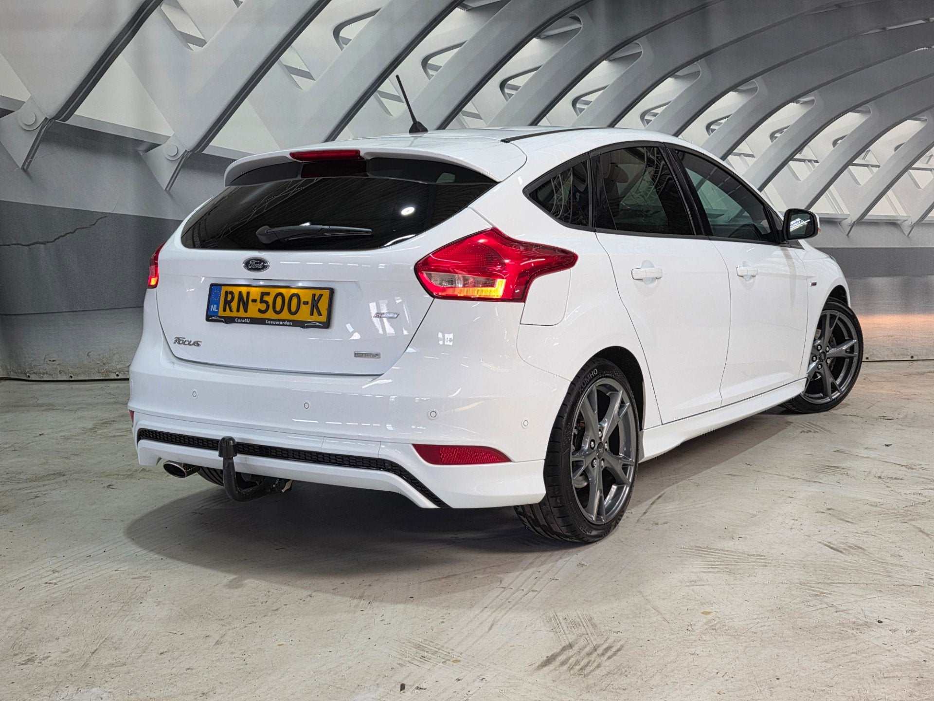 Ford Focus 1.0 ST-Line 125PK ZW hemel, Auto's, Gebruikt, Euro 6, Origineel Nederlands, Grijs