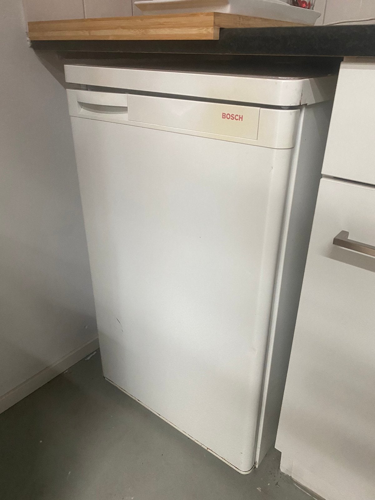 Bosch Tafelmodel Koelkast, Ophalen, Zo goed als nieuw, Zonder vriesvak, 85 tot 120 cm